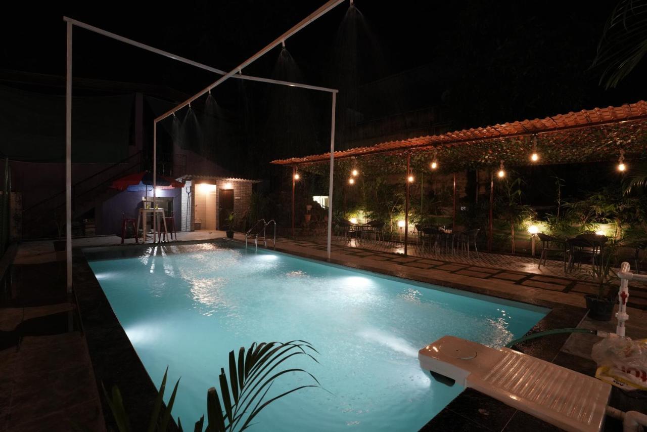Palm Springs Beach Resort - Gorai Mumbai Bagian luar foto